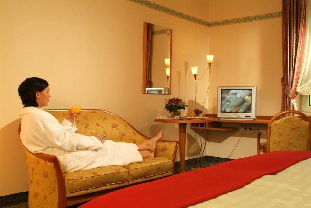 Nordwest-Hotel Amsterdam Bad Zwischenahn Bagian luar foto